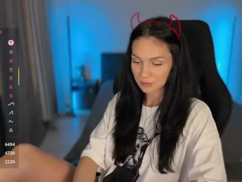 F_A_M_E zdarma živé xxx cams