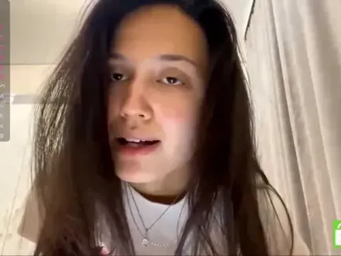 JacquelynClowes free live xxx cams