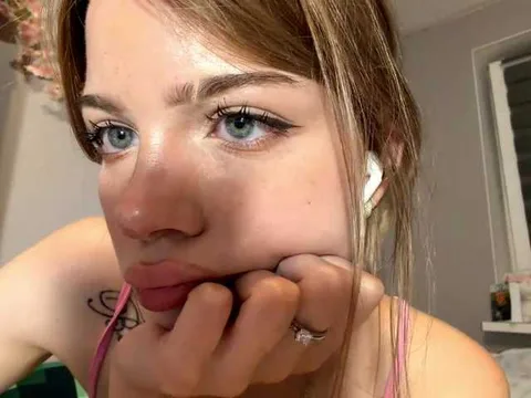 KrisstinaCuss free live xxx cams