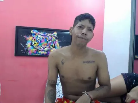 latinosninfomanos free live xxx cams