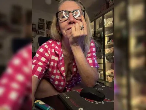 MadameLucienne ingyenes élő xxx cams