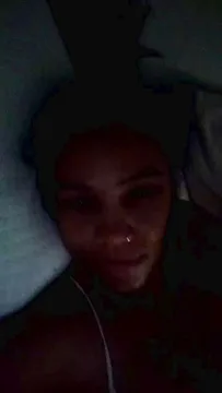 Carolyna38 zdarma živé xxx cams