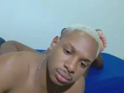 Jakeblackonebrr free live xxx cams