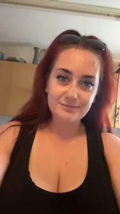 Meggieee98 free live xxx cams