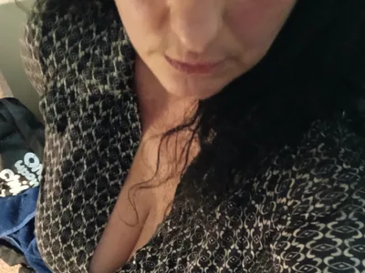 RosiePeeking free live xxx cams