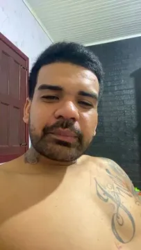 Roubacena zdarma živé xxx cams