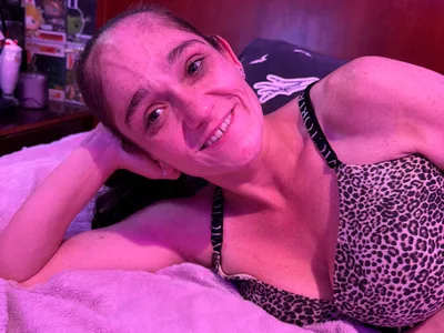 SaraLaw22 free live xxx cams
