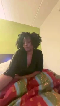 Sunnymochaqueen free live xxx cams
