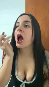 lola2032 besplatni live xxx cams