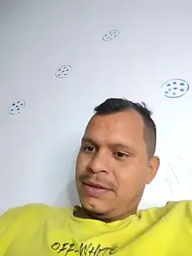 24_MOSTRUOSO zdarma živé xxx cams