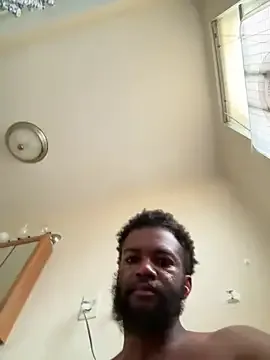 AlphaGee420 免费直播 xxx 摄像头