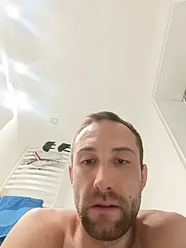 Alvarroo69 free live xxx cams