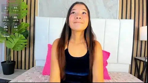 Amelie_12 ücretsiz canlı xxx cam