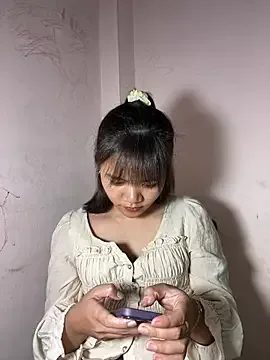 Ari_baby9 ücretsiz canlı xxx cam