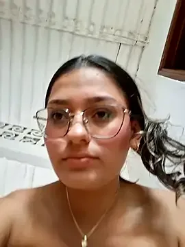 Ary-18 ücretsiz canlı xxx cam