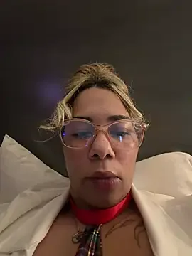 BarbieDollHtx 免费直播 xxx 摄像头