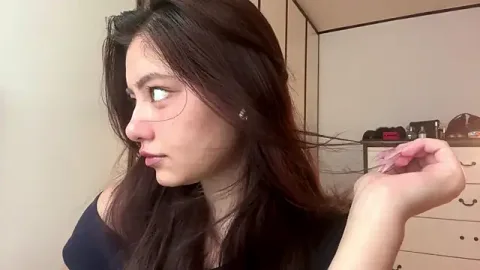 BashfulChan bezmaksas live xxx cams