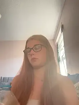 BellaWhiteUkx free live xxx cams