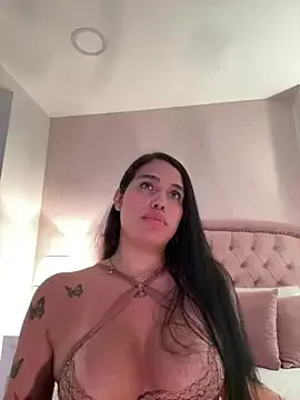 Bella__Wood cams xxx live gratuites