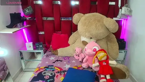 Bigass_GinnaDoll zdarma živé xxx cams