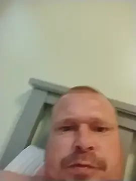 Bigdckcumgiver free live xxx cams