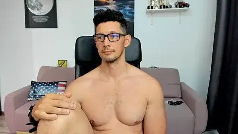 BrutusK08 besplatni live xxx cams
