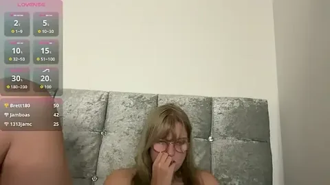 BustyKellyXXX free live xxx cams