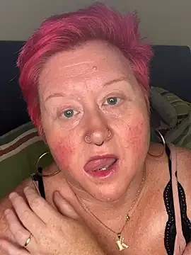 BustyRedxx free live xxx cams