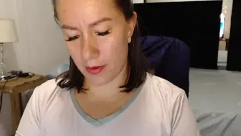 CATRINA-83 besplatni live xxx cams