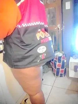 CURVEYDOLLXX camere xxx live gratis