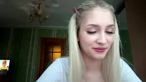 ChanelGlow free live xxx cams