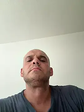 Chris111219 kostenlose live xxx cams