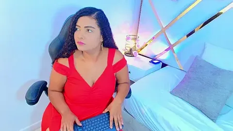 Cristal_Curly besplatni live xxx cams