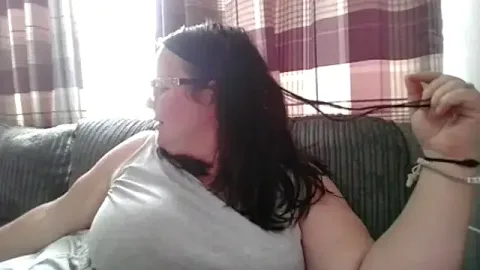 Curvy-Clare-30 free live xxx cams