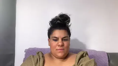 CurvySubLeah bezmaksas live xxx cams