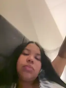 Curvyhot1315 free live xxx cams