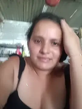 DIVORCED-MOTHER free live xxx cams
