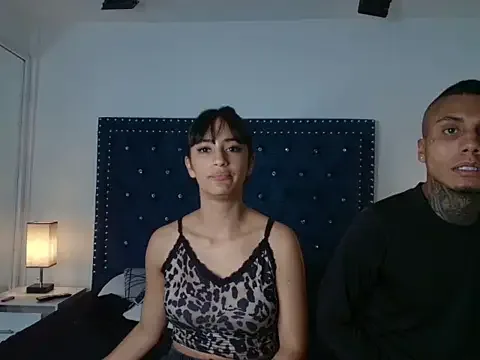 Damian_and_roxanne безкоштовні live xxx cams