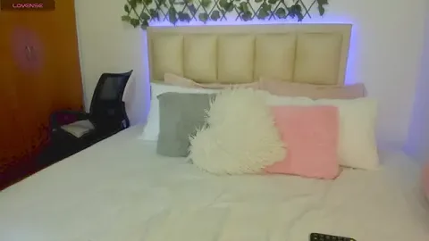EbonyDream77 free live xxx cams