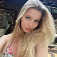 EllieMoore free live xxx cams