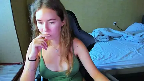 EmilyPaw free live xxx cams