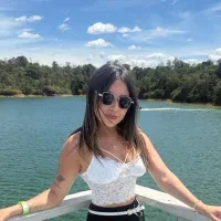 EmmaBellini free live xxx cams