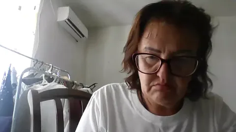 ErikaXShine ücretsiz canlı xxx cam