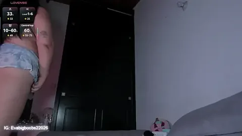 EvaBigBoobs kostenlose live xxx cams