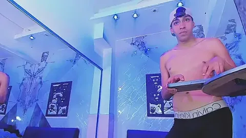 Gaby_Queeen cam xxx trực tiếp miễn phí
