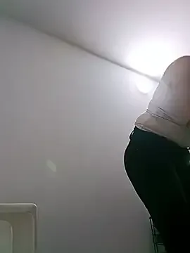 Hannha_1 ücretsiz canlı xxx cam