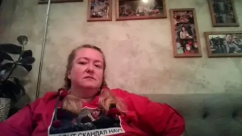 HappyCurvyMama free live xxx cams