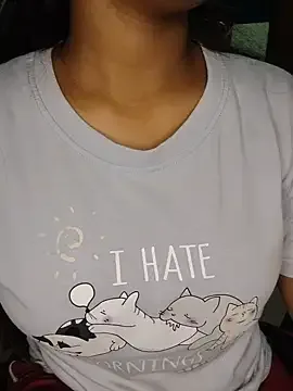 Heykanikaverma 免费直播 xxx 摄像头