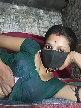 Hoty_girl_143 ücretsiz canlı xxx cam