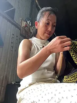 Huonglyna ücretsiz canlı xxx cam
